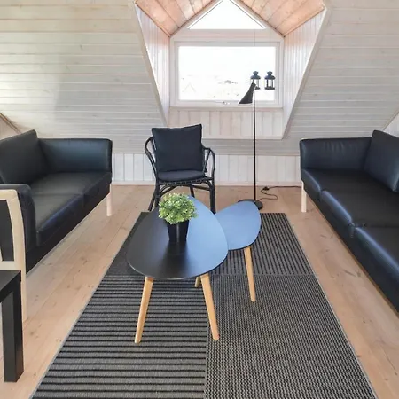 Сasa de vacaciones Four-bedroom Holiday In Blokhus